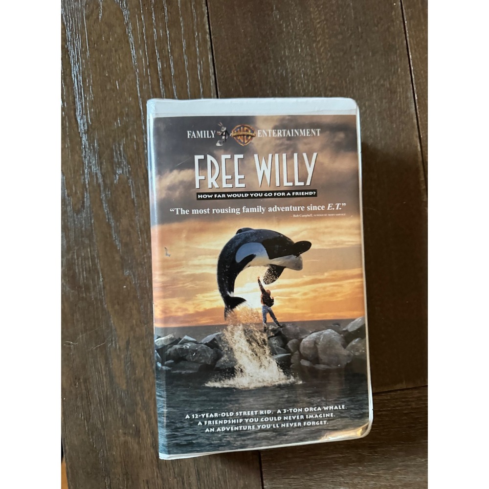 Free Willy VHS 1993 Warner Home Video White Clamshell Case Family Adventure PG